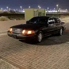 فورد فكتوريا 2004