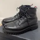 بوت الى الكاحل