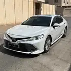 للبيع تويوتا كامري قراندي2018