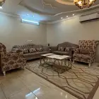 كنب مع طاولة وفرشة للبيع