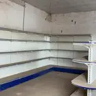 رفوف بقاله نضيفه لم تستعمل جديده الموقع الأكحل جنوب المدينه