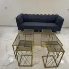 للبيع كنب من 4 قطع مع طاوله وخدماته و2 كمدينه و1 مرايا