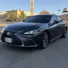 لكزز 2023 ES350 بحالة الوكاله