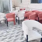 كراسي عدد 12 مع طاولات