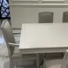 طاولة طعام