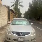 نسيان التيما 2011 للبيع 6 سلندر اللون الخارجي فضي