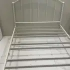 سرير ابيض نفر ونص طاوله استقبال خشبيه