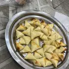 معجنات بايدي شاب سعودي انتبه لاصابعك ماني مسئول عنها