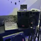 ميكسر صوت وسماعات