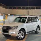 ميتسوبيشي باجيرو 2020 فل كامل ذهبي نظيفة ممشى قليل