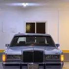 لينكولن تاون كار 1987