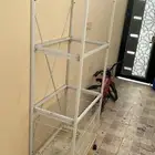 ستاند مع قفص