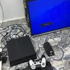 سوني 4 مع اليده