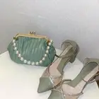شنط وجزم طقم اغلبه 39 40 مافيها عيوب ب60