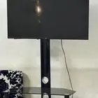 تلفزون بطاولتة للبيع