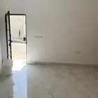 غرفه بمطبخ وحمام للايجار الشهري بلاطه ماسكنت