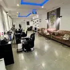 صالون حلاقة لتقبيل