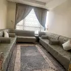 كنب مجلس للبيع مع الفرشه والستارة هديه