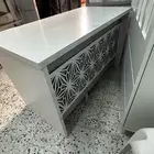 طاولة مكتب
