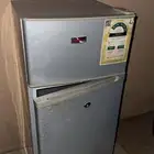 ثلاجة حجم وسط للبيع