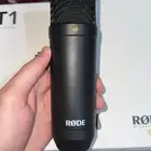 مايك احترافي RODE NT1 بكامل أغراضه