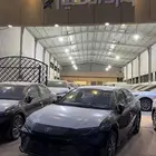 عرض خاص كامري 2025 E ستاندر اسود ب 110.500 شامل الضريبه