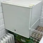 ثلاجة صغيرة