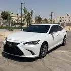 لكزس 2023 اي اس 300
