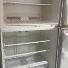 ثلاجه نظيفه استعمال قليل فقط تحتاج فريون
