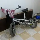 سيكل 16 لون فضي بدون فرامل حنوط مروح سيكل نضيف