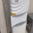 براد ماء . حار وبارد