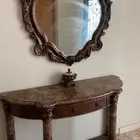 طاولات ومرايات مدخل