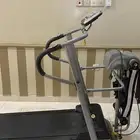 جهاز سير كهربائي