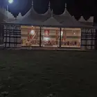 خيام الصقور الملكية