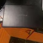 لابتوب استكر الوكاله عليه