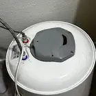 مكيف نضيف وشغال من ناحيت فريون وكل شي .