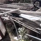 خشب وسقايل وقمط