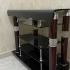 طاوله قزاز نظيفة للبيع