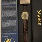 ساعة قديمة السويسرية