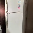 ثلاجه وقافيه وشغله وكويسه