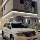 لاندكروزر 2011