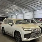 لكزس 2024 LX600 فئة BB ثلاث مقاعد شاشات سعودي ابيض اف وايت