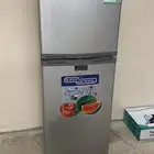 ثلاجة وفرشة ومساند للبيع