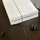 سوني فور نضيف للبيع ما قد دخل صيانه