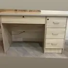 مكتبة ومكتب