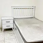 غرفة نوم للبيع نظيفة جدا