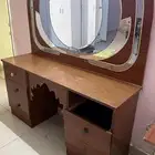 تسريحه وسرير ومراتب وطاولة تخزين البيع مستعجل