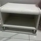 كومدينه ابيض  وبه اضاءه