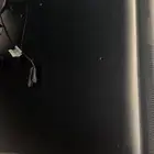 تلفاز من شركه سامسونج غير ذكي بس عندي قطعه يخليه ذكي