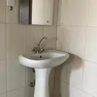 مغسلة و مرايه للبيع
